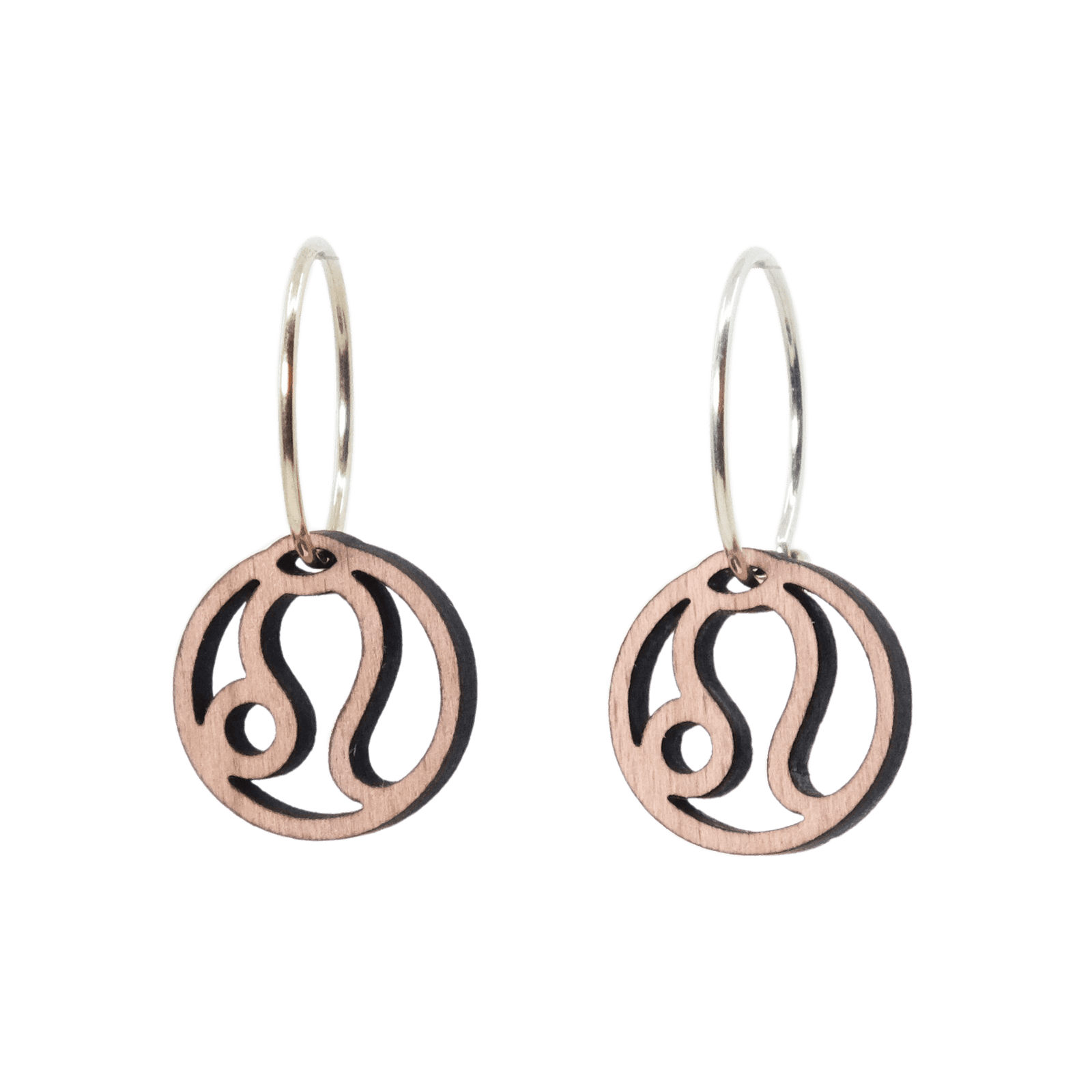 Løven Øreringe Sølv øreringe | Bæredygtige træ øreringe | Designer træ smykker i sølv | DIBB Design